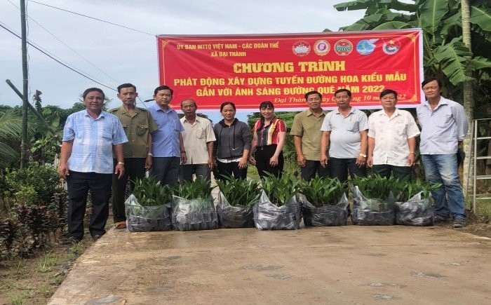 Phát huy tinh thần “tốt đời, đẹp đạo” trong xây dựng nông thôn mới Phát huy tinh thần “tốt đời, đẹp đạo” trong xây dựng nông thôn mới