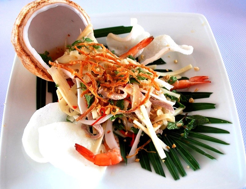 Món gỏi củ hủ dừa với tôm tươi thơm ngon và nhiều dinh dưỡng. Món gỏi củ hủ dừa với tôm tươi thơm ngon và nhiều dinh dưỡng.