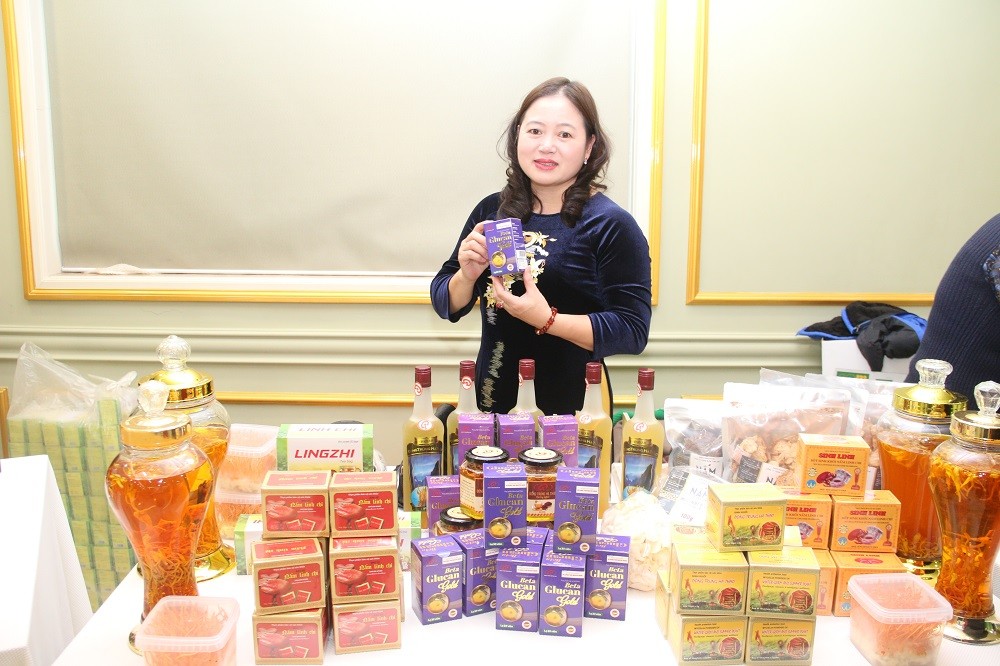 Công ty TNHH Nấm Linh Chi đón nhận danh hiệu “Doanh nghiệp Khoa học và Công nghệ”