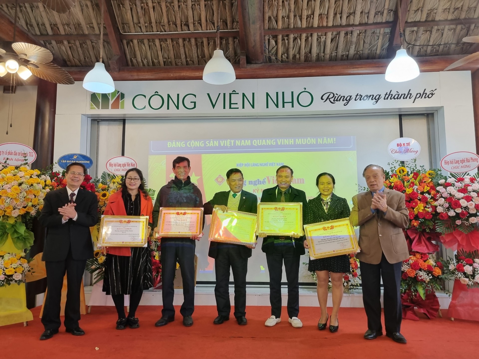 Tạp chí Làng nghề Việt Nam kỷ niệm 12 năm thành lập Tạp chí Làng nghề Việt Nam kỷ niệm 12 năm thành lập