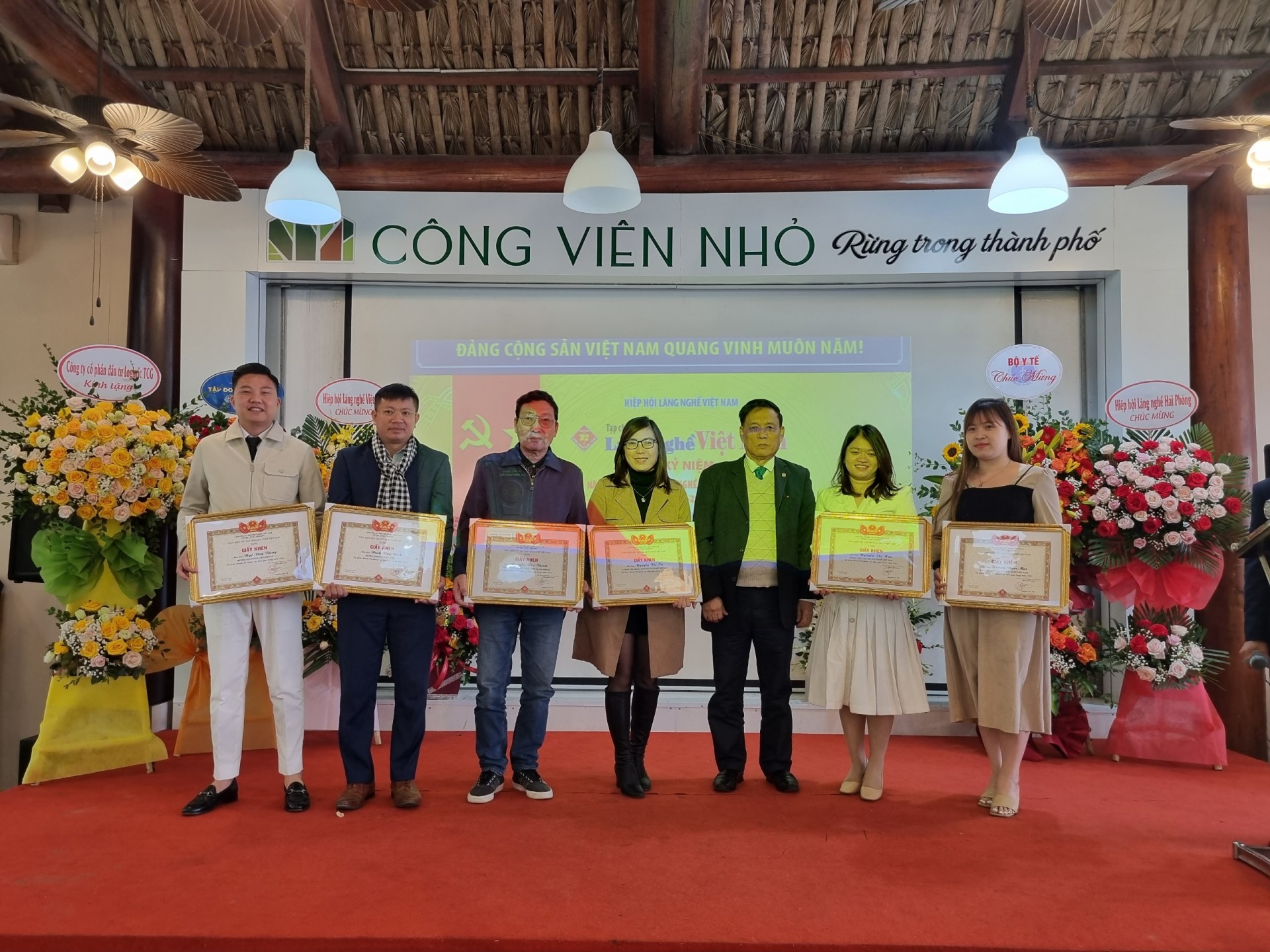 Tạp chí Làng nghề Việt Nam kỷ niệm 12 năm thành lập Tạp chí Làng nghề Việt Nam kỷ niệm 12 năm thành lập