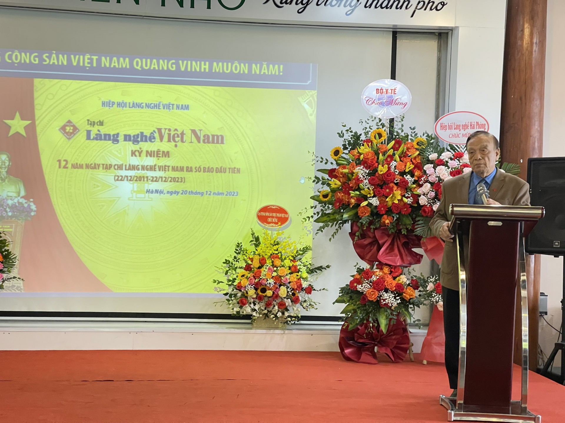 Tạp chí Làng nghề Việt Nam kỷ niệm 12 năm thành lập Tạp chí Làng nghề Việt Nam kỷ niệm 12 năm thành lập