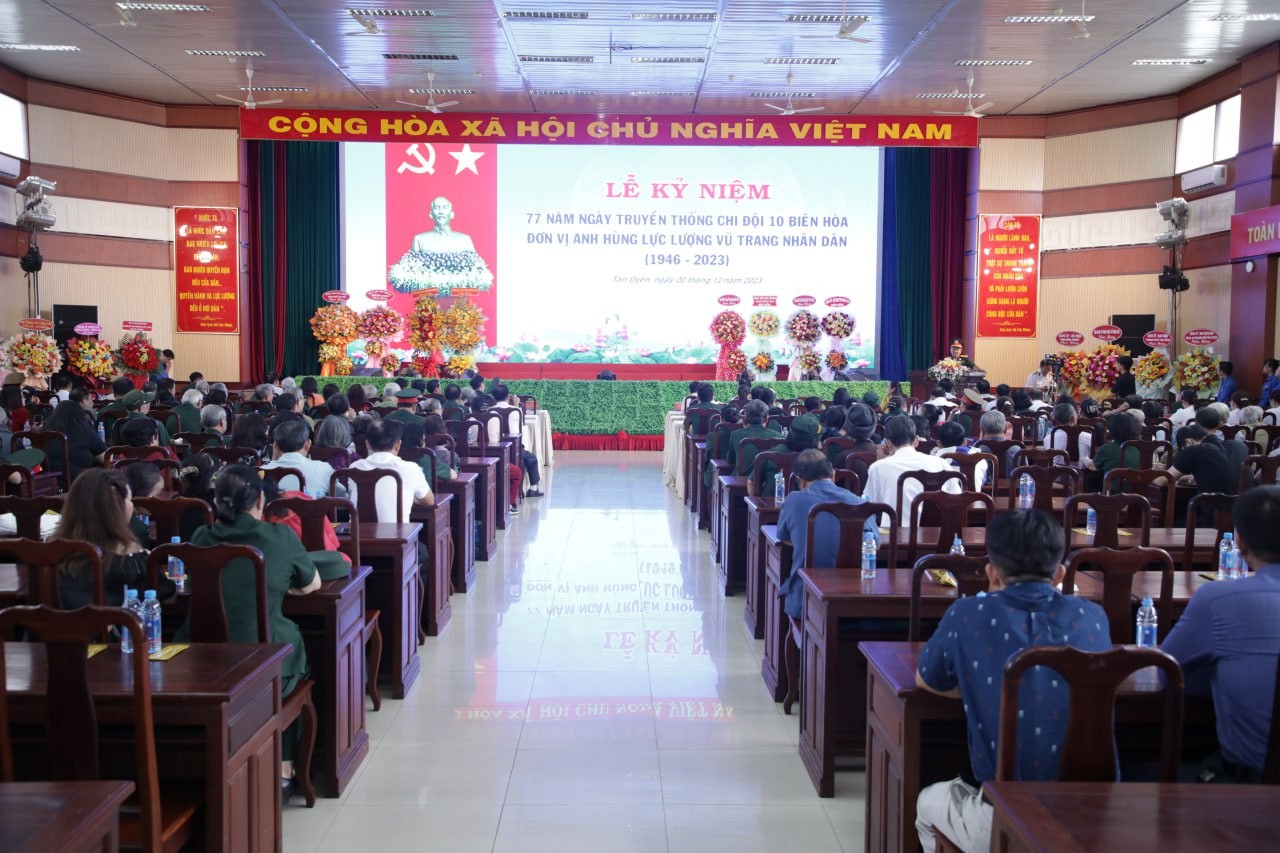 Lễ Kỷ niệm 77 năm Ngày truyền thống Chi đội 10 Biên Hòa tại Hội trường HĐND - UBND Thành phố Tân Uyên