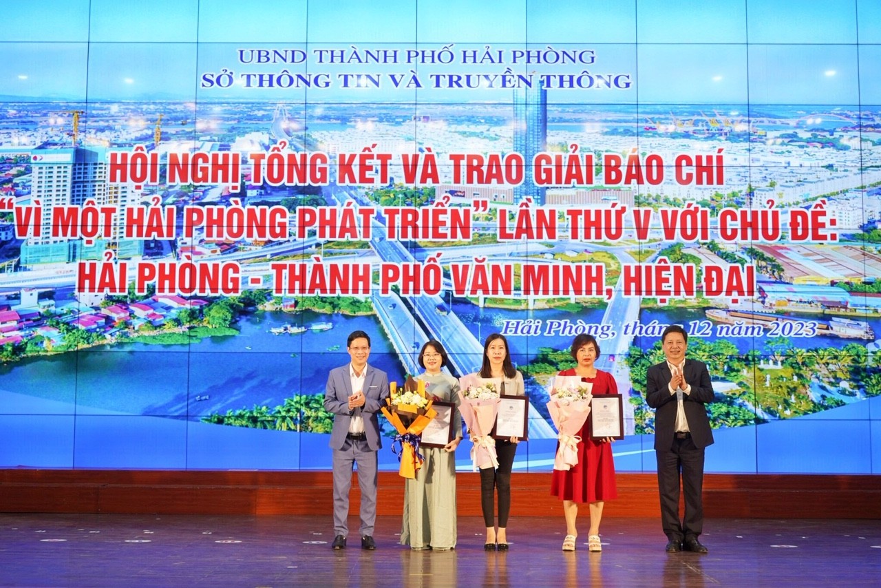 Hải Phòng tổng kết và trao giải Báo chí “Vì một Hải Phòng phát triển” lần thứ V Hải Phòng tổng kết và trao giải Báo chí “Vì một Hải Phòng phát triển” lần thứ V