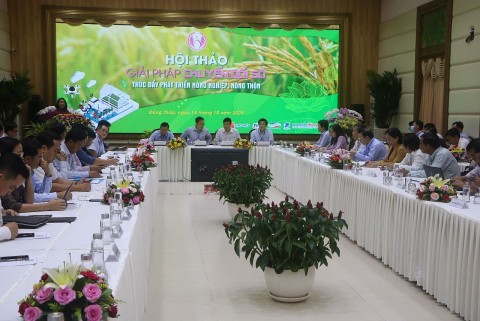 Đồng Tháp đẩy mạnh chuyển đổi số trong xây dựng nông thôn mới