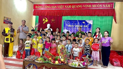 Chương trình thiện nguyện "Xuân ấm trao em"