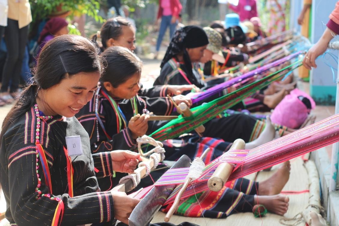 Khai thác làng nghề phát triển du lịch