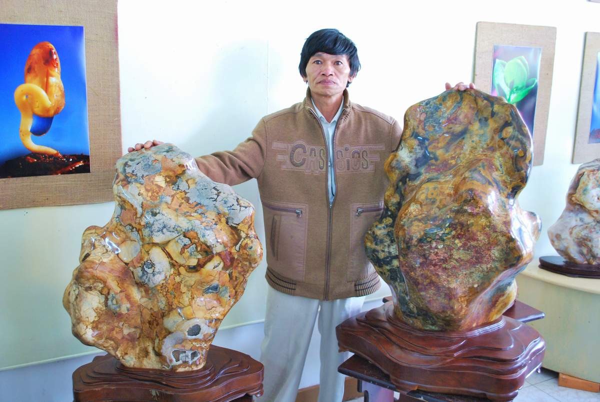 Bộ tác phẩm “Bác trong trái tim Việt Nam” Bộ tác phẩm “Bác trong trái tim Việt Nam”