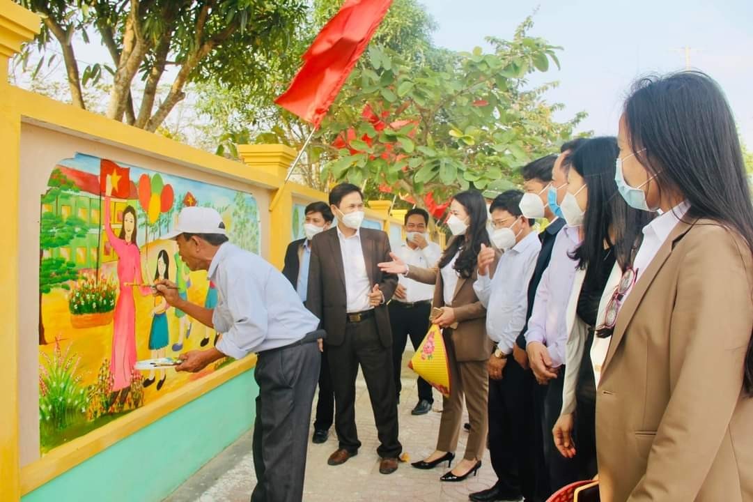 Sự vào cuộc quyết liệt của các cấp chính quyền và nhân dân Hà Tĩnh trong phong trào Xây dựng nông thôn mới. Sự vào cuộc quyết liệt của các cấp chính quyền và nhân dân Hà Tĩnh trong phong trào Xây dựng nông thôn mới.