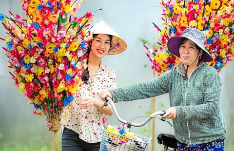 lang nghe ruc ro sac xuan