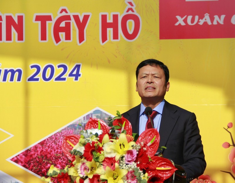 Phó Giám đốc Sở NN và PTNT Tạ Văn Tường phát biểu khai mạc