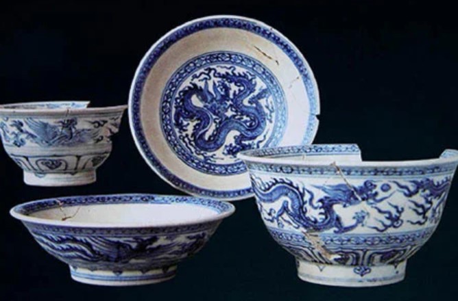 Họa tiết Rồng trên gốm sứ Việt Nam