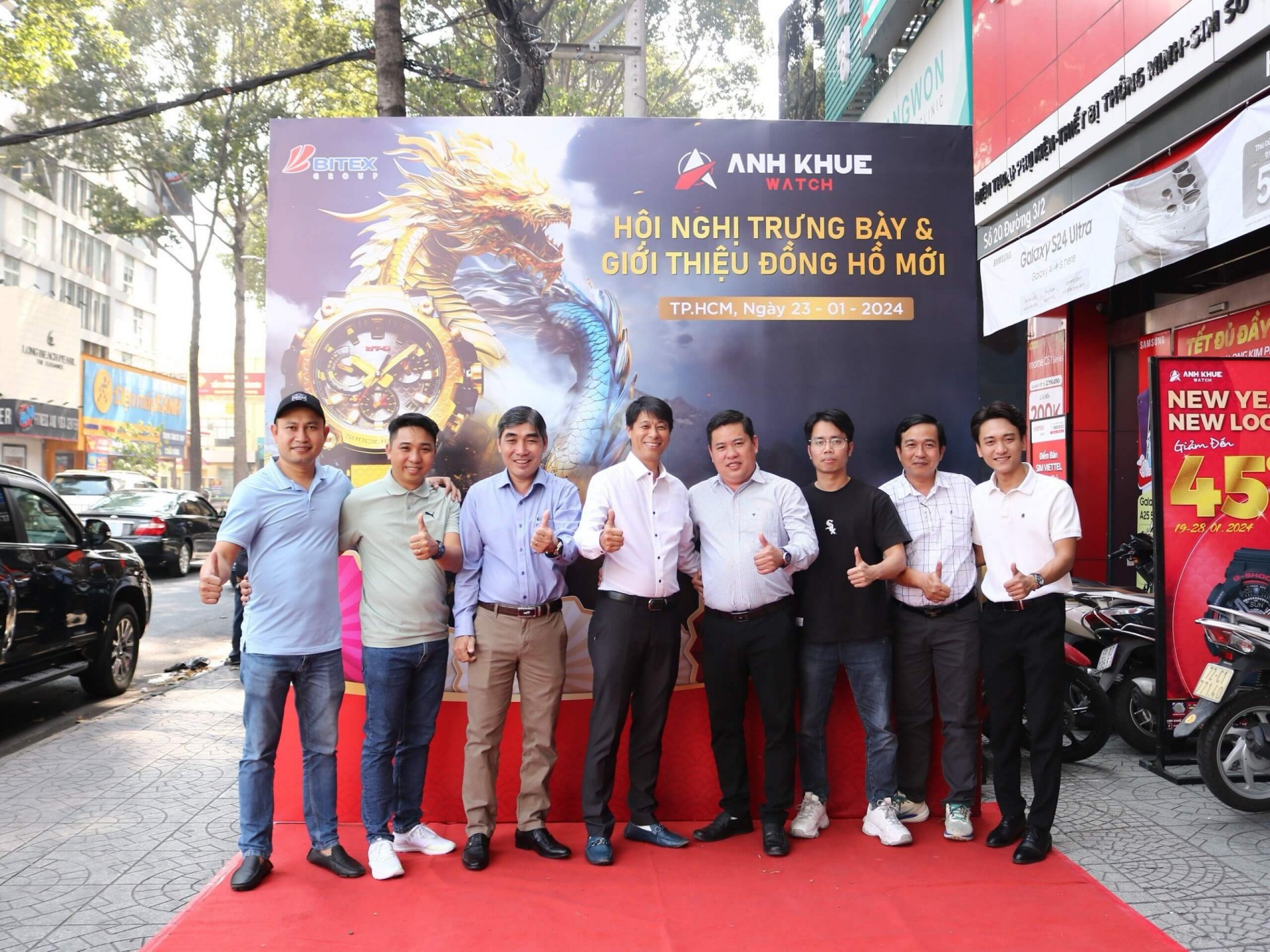 Hội nghị trưng bày và giới thiệu sản phẩm mới do Công ty cổ phần Anh Khuê Watch tổ chức Hội nghị trưng bày và giới thiệu sản phẩm mới do Công ty cổ phần Anh Khuê Watch tổ chức