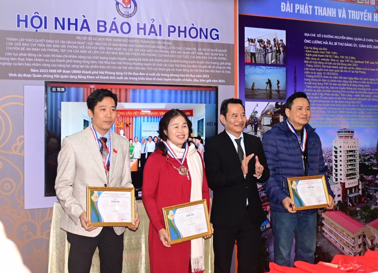 Hải Phòng tưng bừng khai mạc hội báo xuân 2024 Hải Phòng tưng bừng khai mạc hội báo xuân 2024