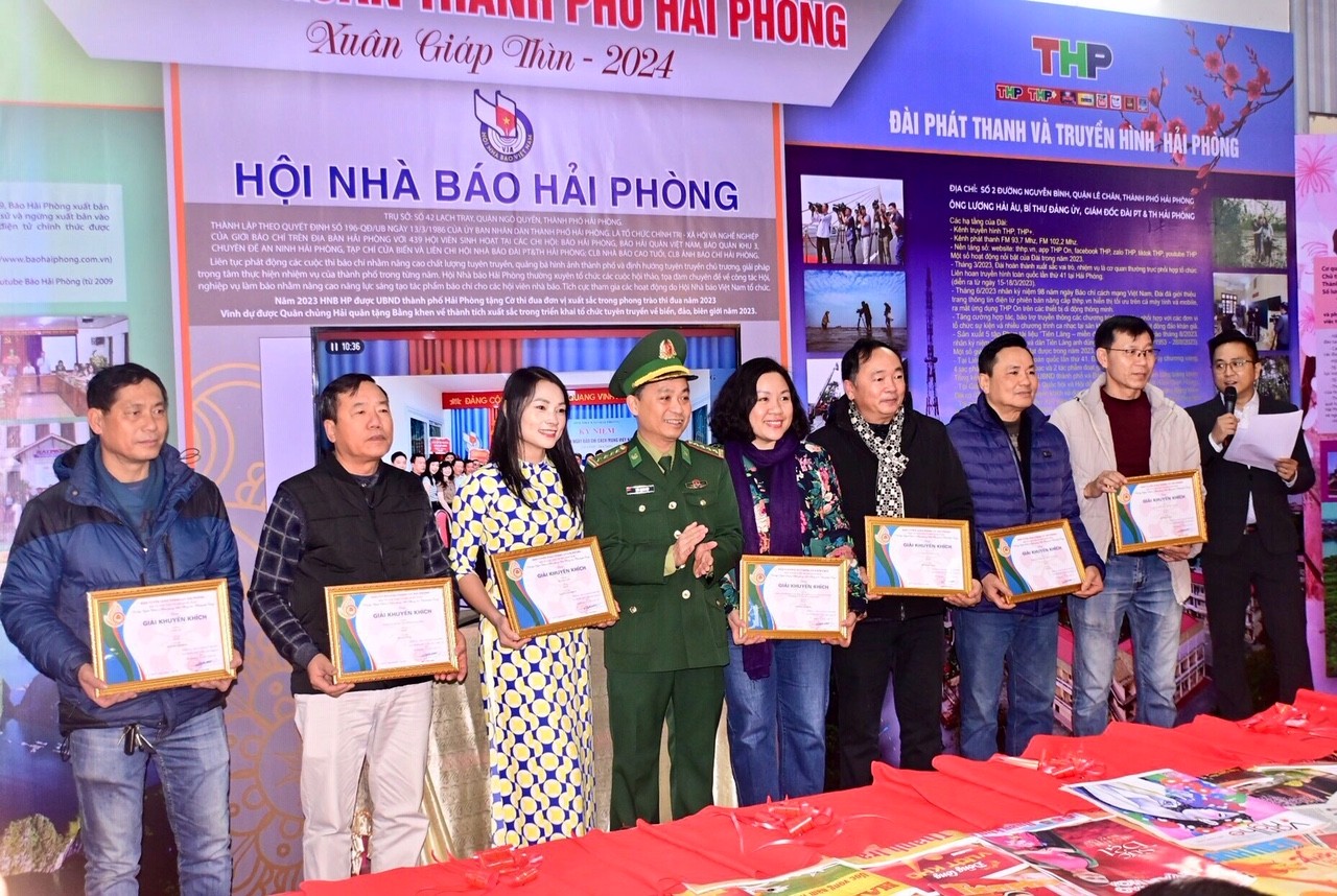 Hải Phòng tưng bừng khai mạc hội báo xuân 2024 Hải Phòng tưng bừng khai mạc hội báo xuân 2024