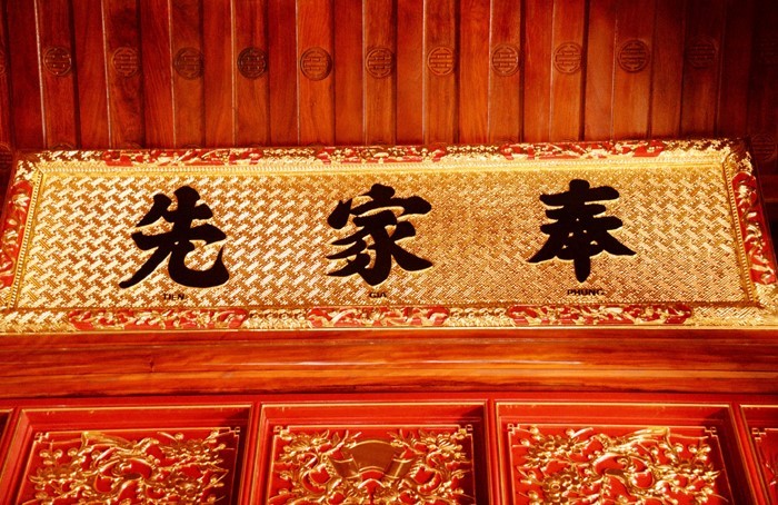 Người thợ mộc lành nghề “thổi hồn” cho những ngôi nhà gỗ Người thợ mộc lành nghề “thổi hồn” cho những ngôi nhà gỗ