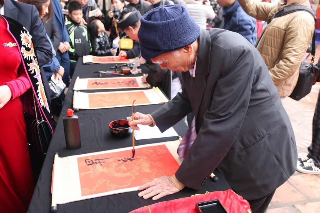 Tái hiện không gian thi cử truyền thống tại phố “ông đồ” Tái hiện không gian thi cử truyền thống tại phố “ông đồ”