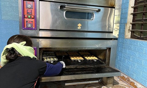 Các cơ sở OCOP tất bật sản xuất hàng Tết