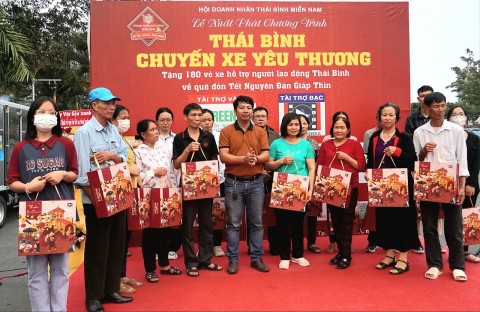 hang tram lao dong thai binh ve que tren chuyen xe yeu thuong