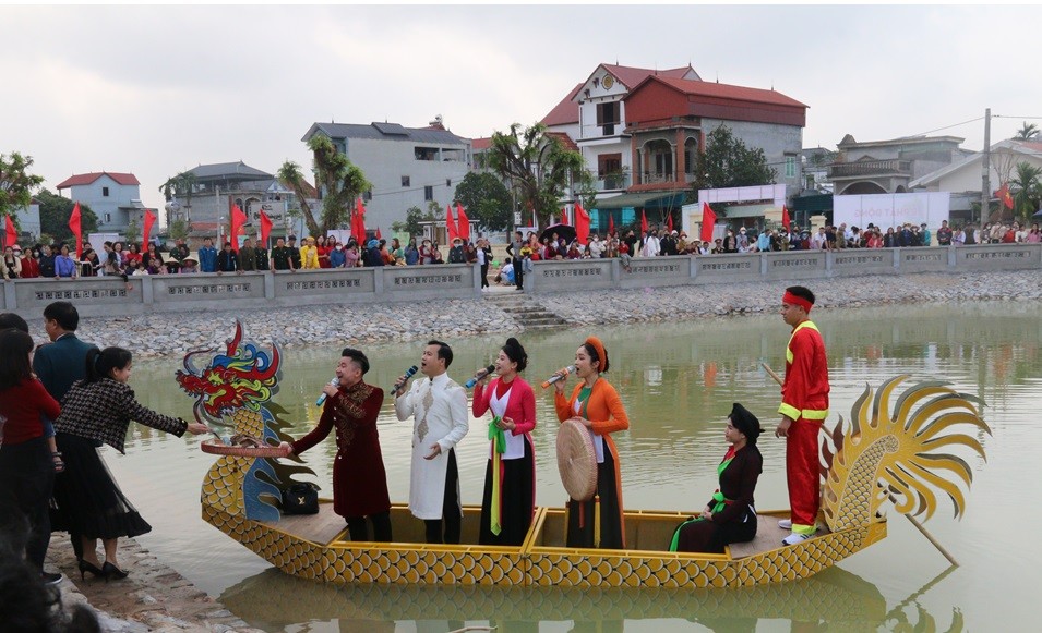 Nhiều chương trình nghệ thuật hấp dẫn được diễn ra tại xã Quang Tiến Nhiều chương trình nghệ thuật hấp dẫn được diễn ra tại xã Quang Tiến