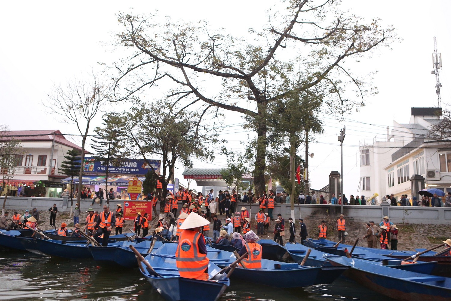 Lễ hội Chùa Hương xuân Giáp Thìn 2024