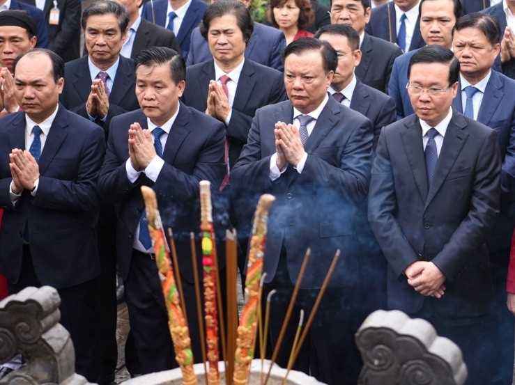 Lễ dâng hương tưởng niệm Đức Vua An Dương Vương nhằm tri ân bậc tiền nhân có công dựng nước và giữ nước. Lễ dâng hương tưởng niệm Đức Vua An Dương Vương nhằm tri ân bậc tiền nhân có công dựng nước và giữ nước.