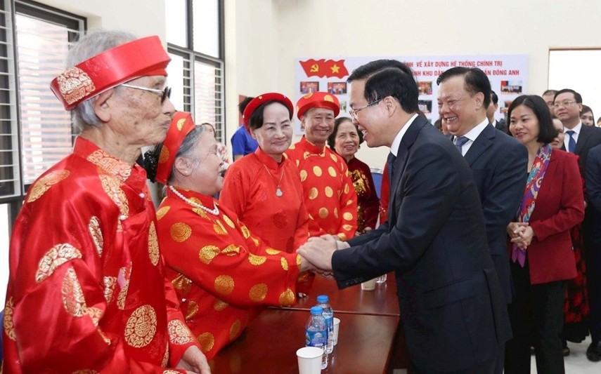 Chủ tịch nước Võ Văn Thưởng thăm, động viên cán bộ và nhân dân huyện Đông Anh