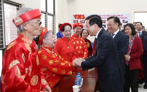 Chủ tịch nước Võ Văn Thưởng thăm, động viên cán bộ và nhân dân huyện Đông Anh