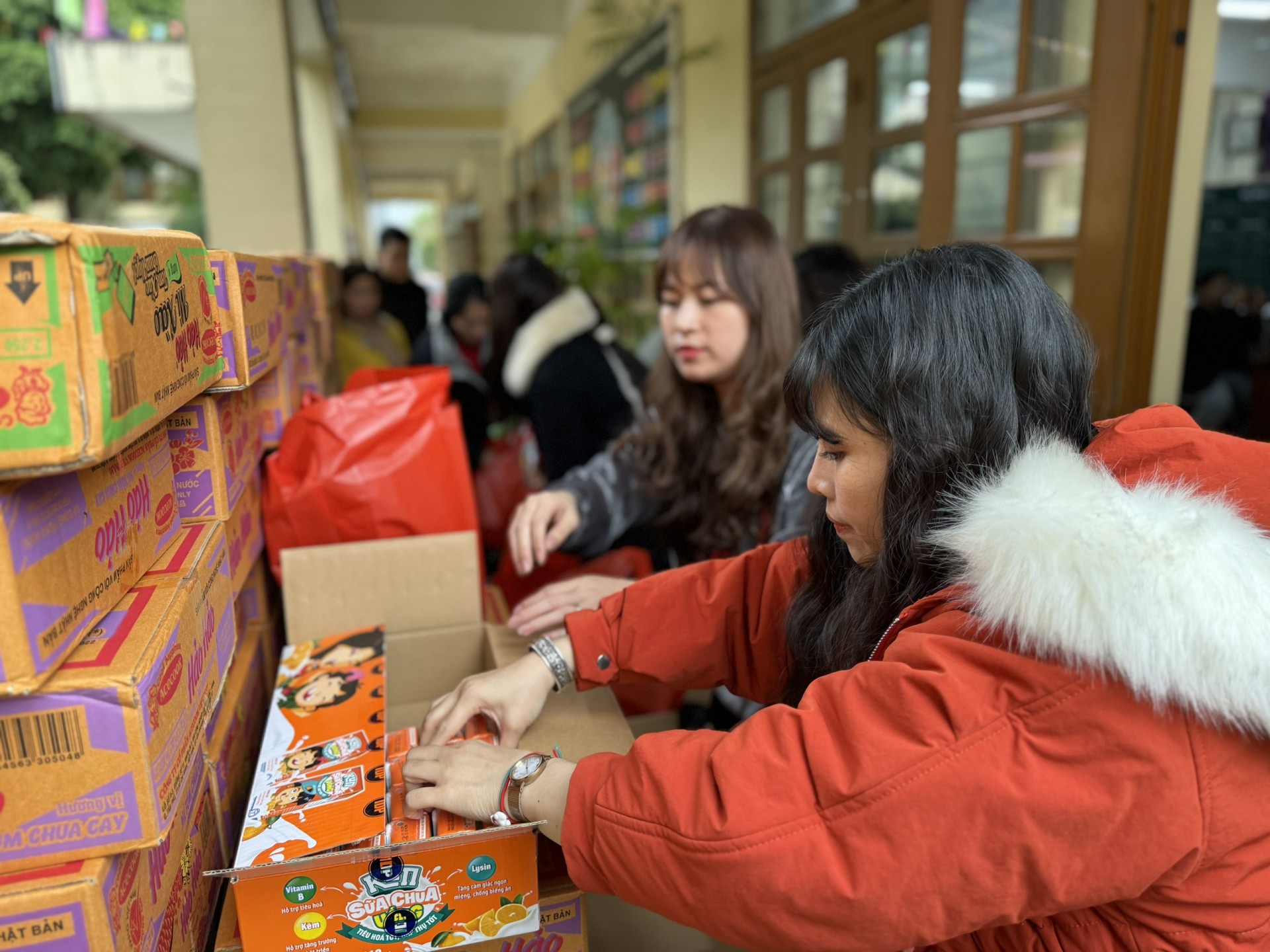 Chương trình thiện nguyện “Xuân Ấm Trao Em” Chương trình thiện nguyện “Xuân Ấm Trao Em”