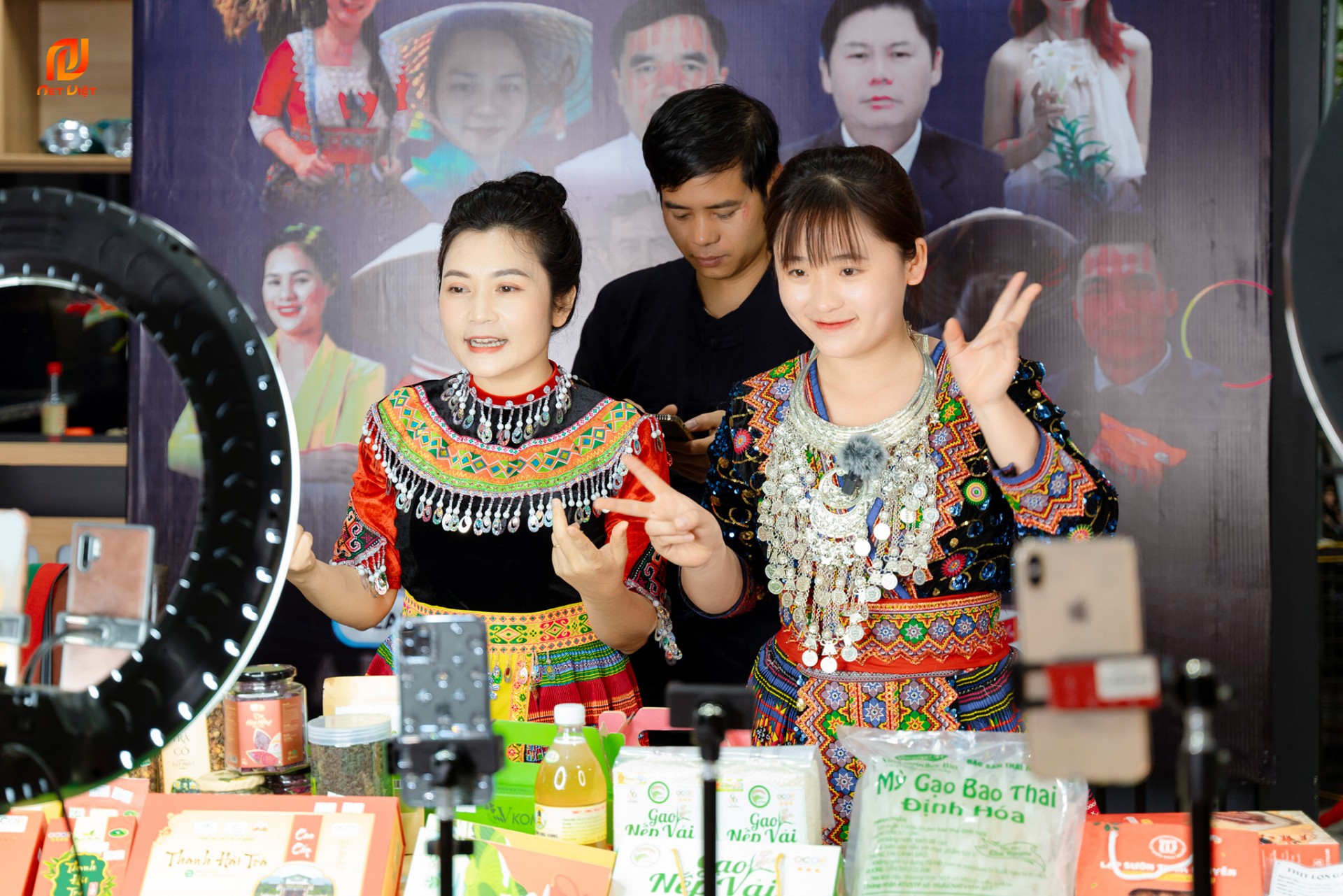 ại chương trình còn diễn ra livestream giới thiệu bán sản phẩm của các huyện, thành phố trên sóng Đài PT – TH tỉnh Thái Nguyên và trên các nền tảng mảng xã hội;