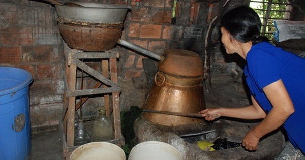 Làng nghề Bàu Đá: giữ lửa “ đệ nhất danh tửu” Làng nghề Bàu Đá: giữ lửa “ đệ nhất danh tửu”