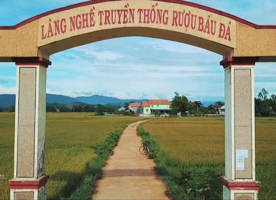 Làng nghề Bàu Đá: giữ lửa “ đệ nhất danh tửu” Làng nghề Bàu Đá: giữ lửa “ đệ nhất danh tửu”