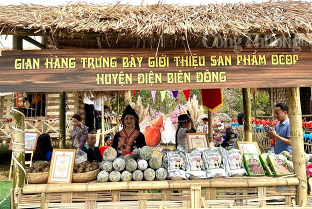 Điện Biên: Trưng bày sản phẩm OCOP tại không gian văn hóa vùng cao