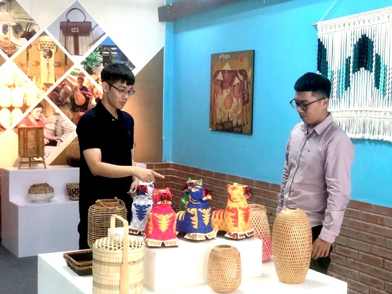 Lợi ích của việc bán hàng online với sản phẩm thủ công mỹ nghệ Lợi ích của việc bán hàng online với sản phẩm thủ công mỹ nghệ