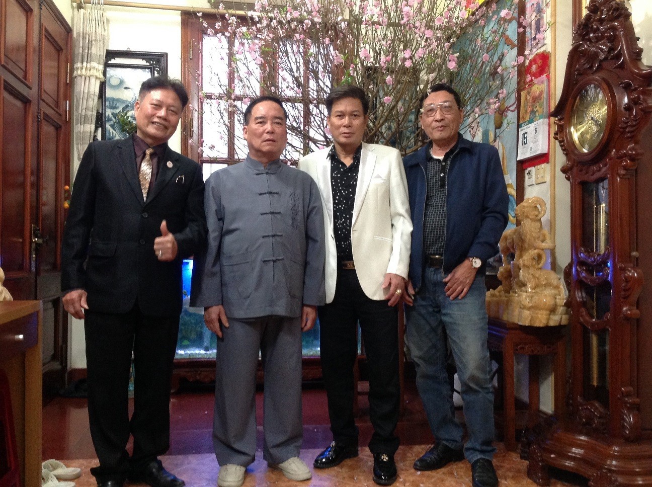 Chủ tịch Hiệp hội Làng nghề Hải Phòng Nguyễn An Hưng và  phóng viên Tạp chí Làng nghề Việt Nam tại Hải Phòng