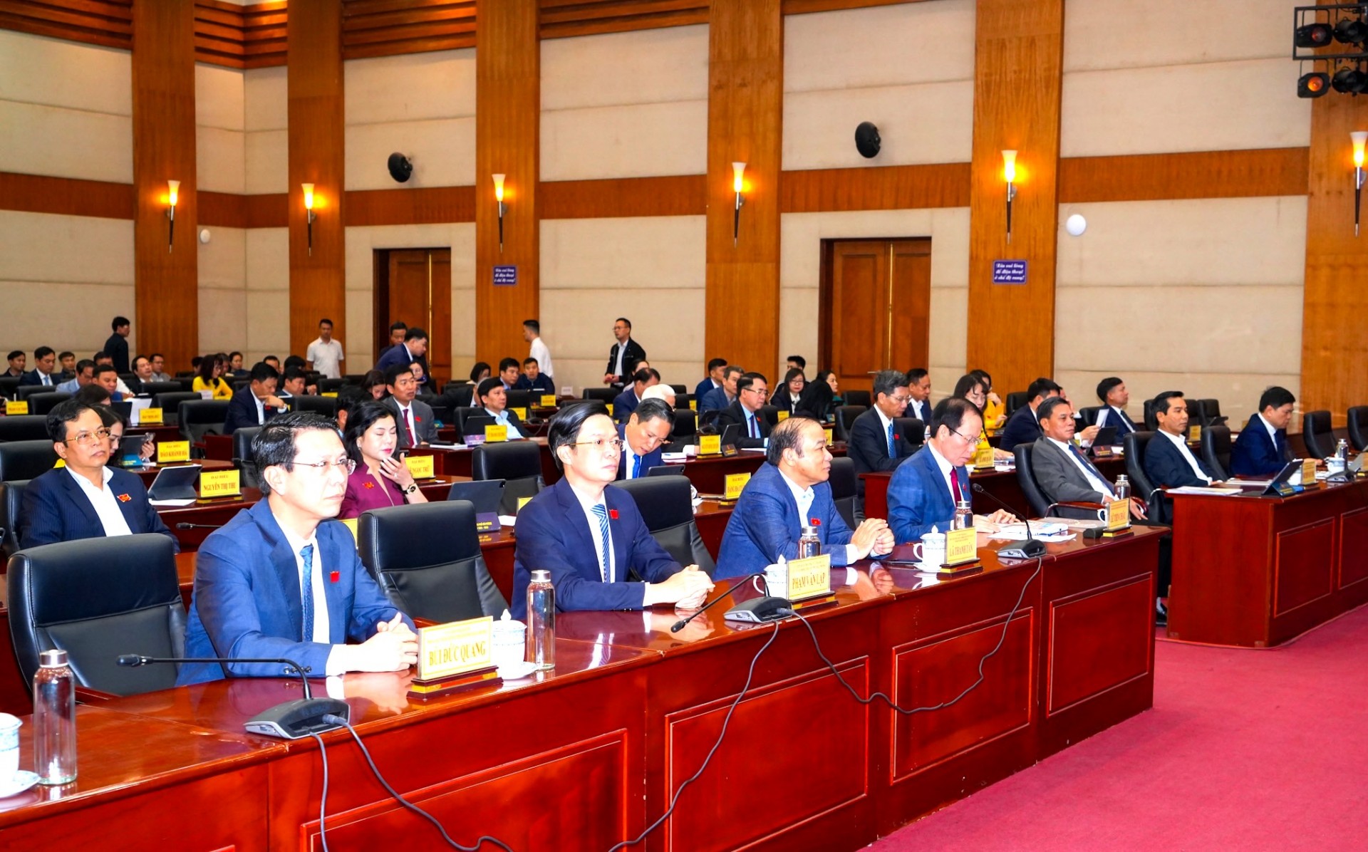 Hội đồng nhân dân thành phố Hải Phòng khai mạc Kỳ họp thứ 14, khóa XVI, nhiệm kỳ 2021 - 2026 Hội đồng nhân dân thành phố Hải Phòng khai mạc Kỳ họp thứ 14, khóa XVI, nhiệm kỳ 2021 - 2026