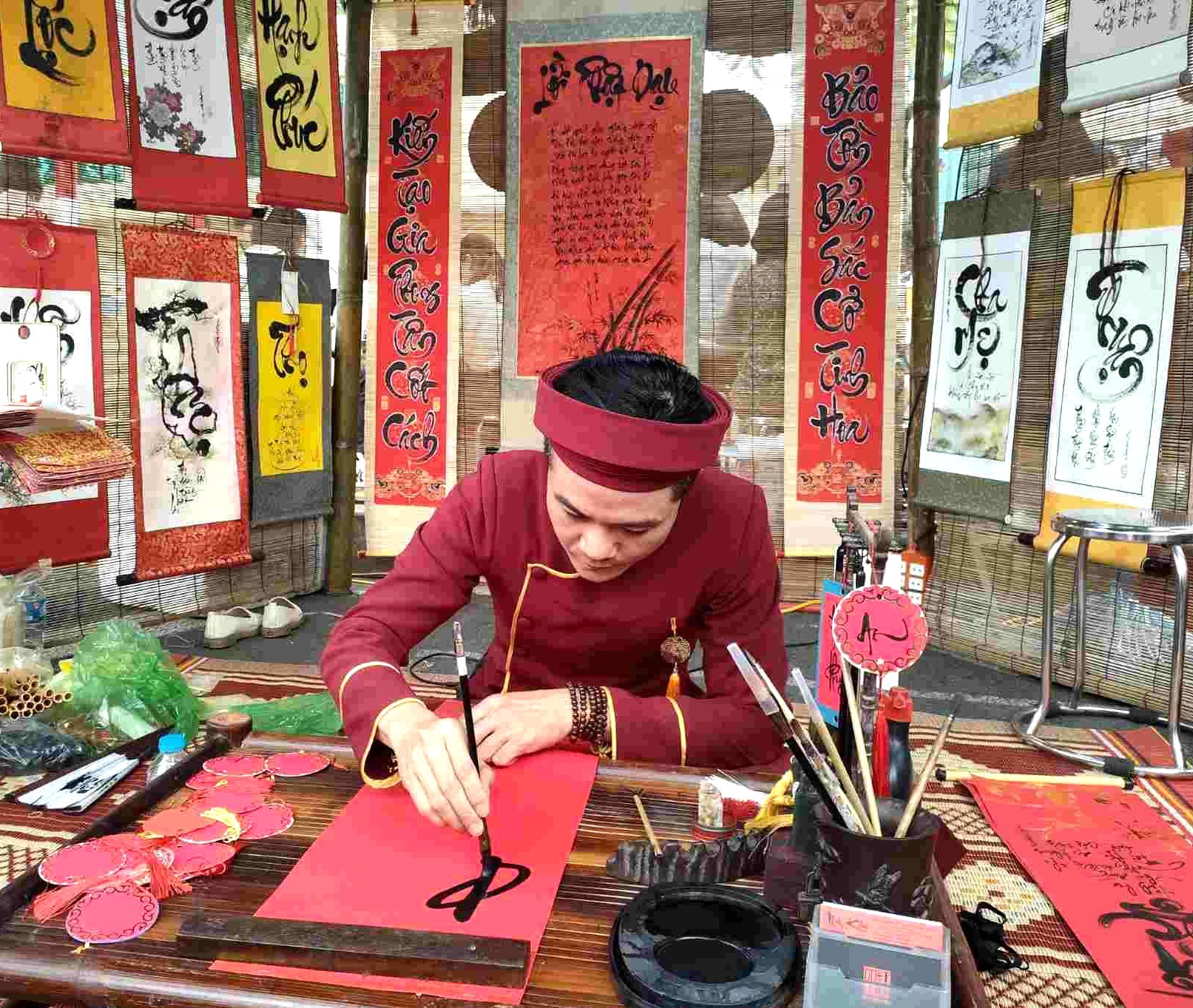 Lễ hội truyền thống Nữ tướng Lê Chân - Di sản văn hóa phi vật thể quốc gia. Lễ hội truyền thống Nữ tướng Lê Chân - Di sản văn hóa phi vật thể quốc gia.