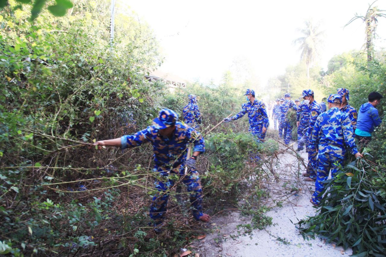 Cán bộ, đoàn viên thanh niên Lữ đoàn 162 hăng hái thực hiện nhiệm vụ được giao Cán bộ, đoàn viên thanh niên Lữ đoàn 162 hăng hái thực hiện nhiệm vụ được giao