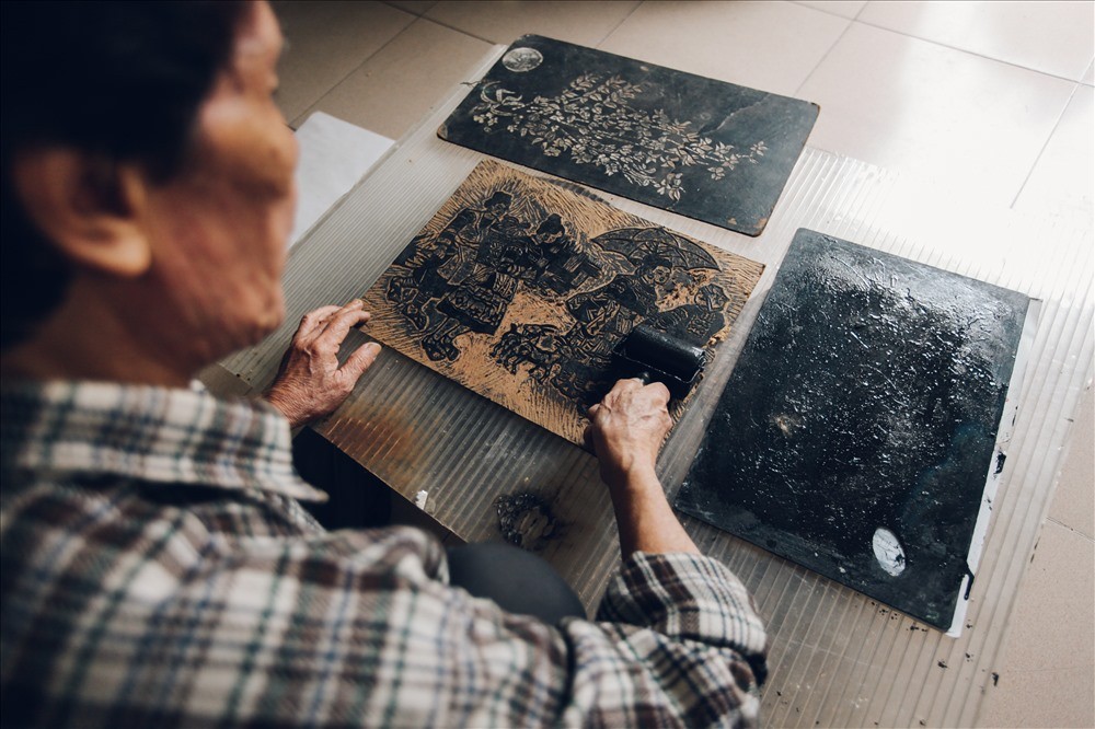 Bảo tồn nghề in mộc bản hàng trăm năm tuổi Bảo tồn nghề in mộc bản hàng trăm năm tuổi