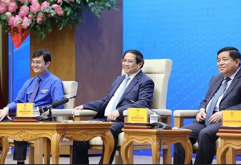 Thủ tướng Phạm Minh Chính gặp mặt và đối thoại với thanh niên về Chuyển đổi Số