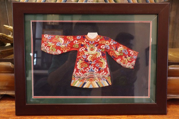 Các sản phẩm lưu niệm của làng Đông Cứu được nhiều khách du lịch ưa chuộng