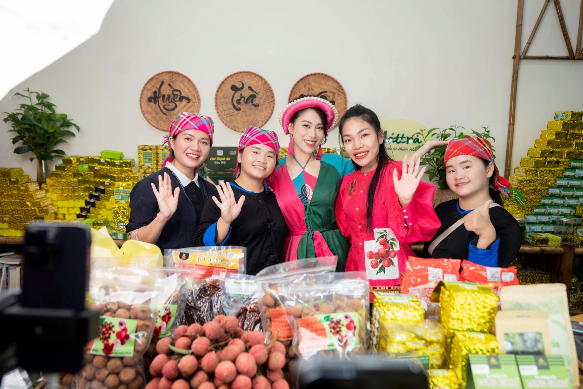 Nâng tầm nông sản Việt thông qua các sàn thương mại điện tử đặc biệt TikTok Nâng tầm nông sản Việt thông qua các sàn thương mại điện tử đặc biệt TikTok