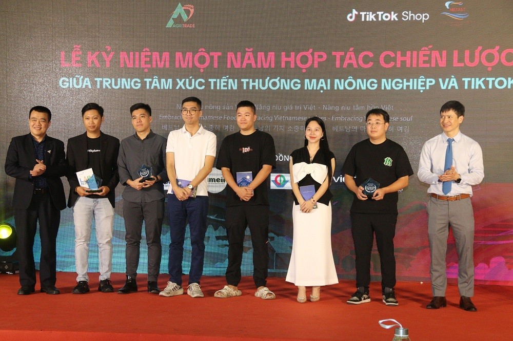 Nâng tầm nông sản Việt thông qua các sàn thương mại điện tử đặc biệt TikTok Nâng tầm nông sản Việt thông qua các sàn thương mại điện tử đặc biệt TikTok