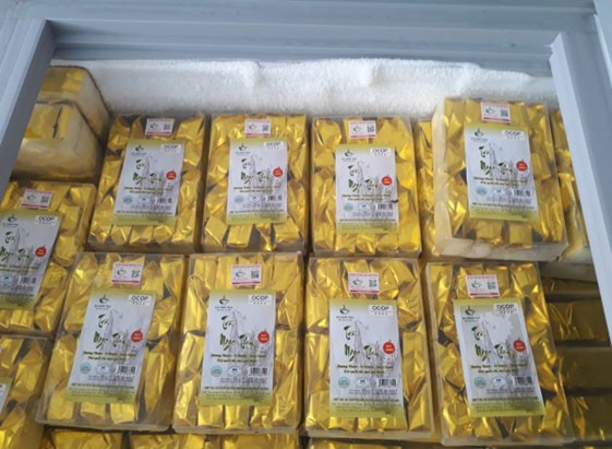 Sản phẩm Trà Ngọc Thuý cấp đông của Hợp tác xã Dịch vụ SXNN Sử Anh Sau khi được chứng nhận OCOP, cơ hội tiếp cận thị trường cũng lớn hơn, tiêu thụ dễ dàng hơn; giá trị được nâng lên khoảng 10% so với trước đây. Sản phẩm Trà Ngọc Thuý cấp đông của Hợp tác xã Dịch vụ SXNN Sử Anh Sau khi được chứng nhận OCOP, cơ hội tiếp cận thị trường cũng lớn hơn, tiêu thụ dễ dàng hơn; giá trị được nâng lên khoảng 10% so với trước đây.