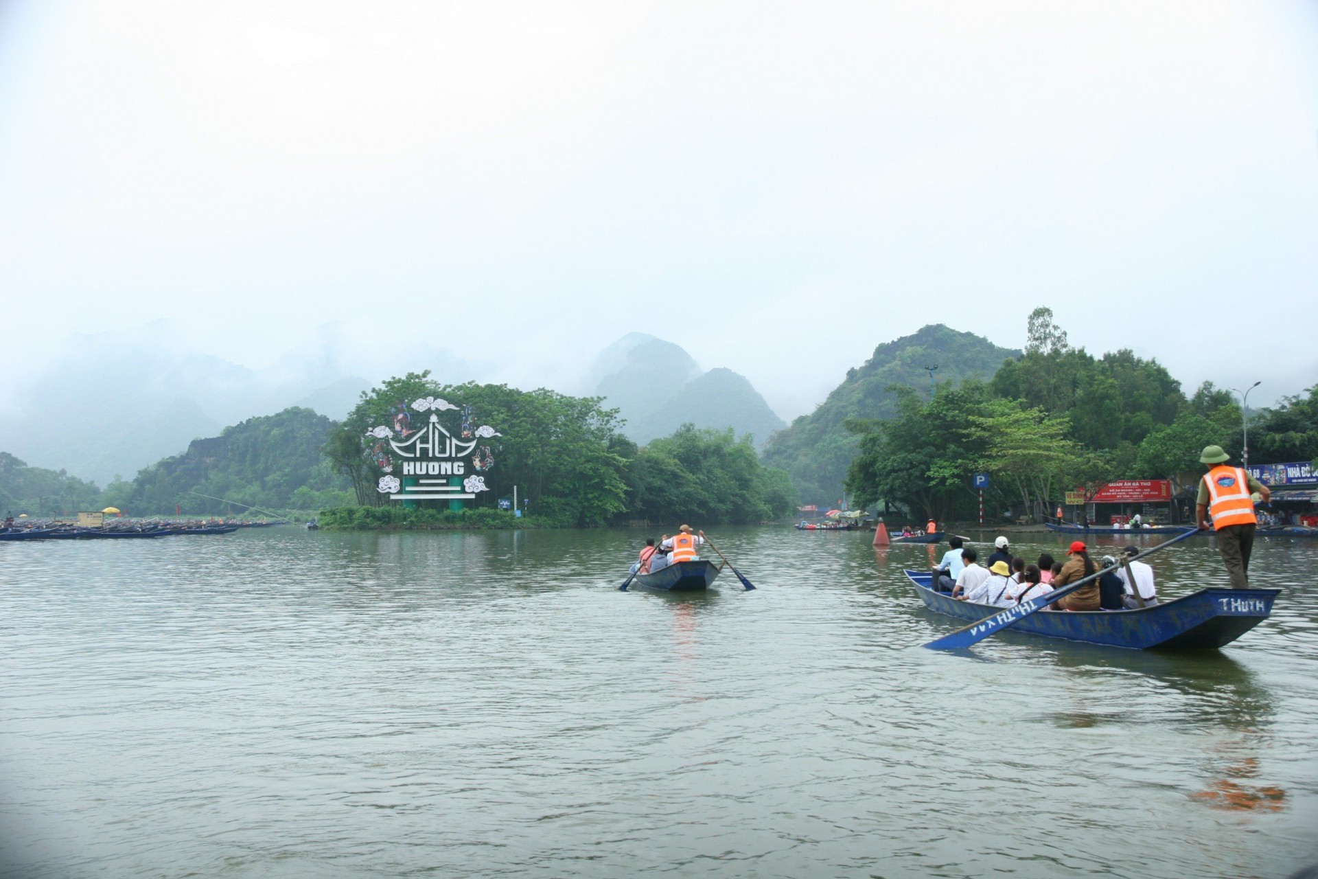 Tạp chí Làng nghề Việt Nam trải nghiệm Về miền đất Phật Tạp chí Làng nghề Việt Nam trải nghiệm Về miền đất Phật