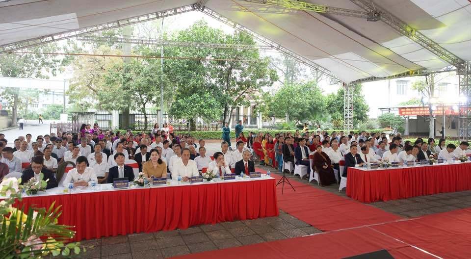 Gia Lâm (Hà Nội): Xã Yên Thường đón Bằng công nhận đạt chuẩn nông thôn mới nâng cao Gia Lâm (Hà Nội): Xã Yên Thường đón Bằng công nhận đạt chuẩn nông thôn mới nâng cao