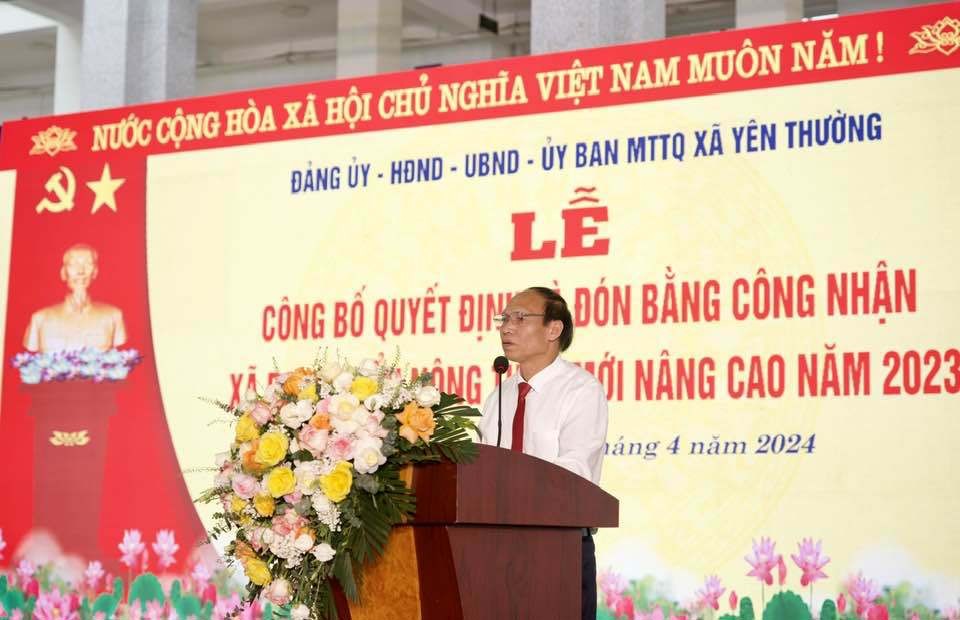 Gia Lâm (Hà Nội): Xã Yên Thường đón Bằng công nhận đạt chuẩn nông thôn mới nâng cao Gia Lâm (Hà Nội): Xã Yên Thường đón Bằng công nhận đạt chuẩn nông thôn mới nâng cao