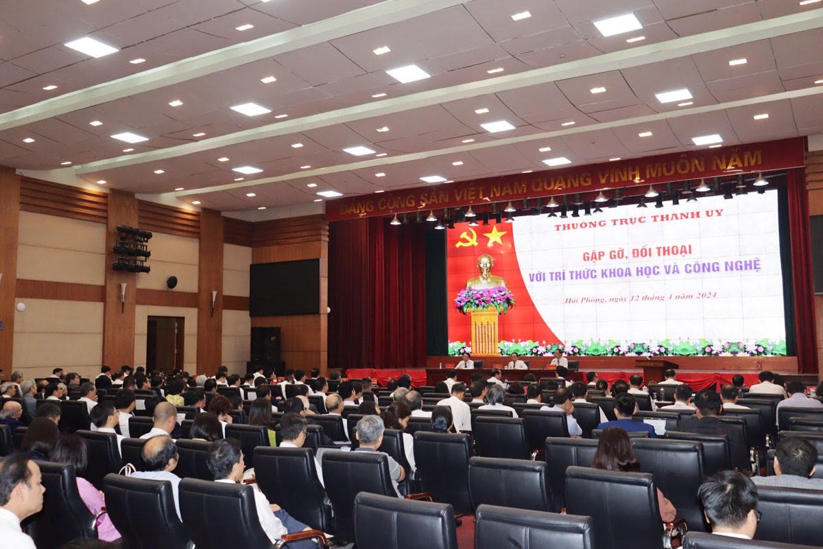 Thành ủy Hải Phòng đối thoại với trí thức khoa học và công nghệ Thành ủy Hải Phòng đối thoại với trí thức khoa học và công nghệ