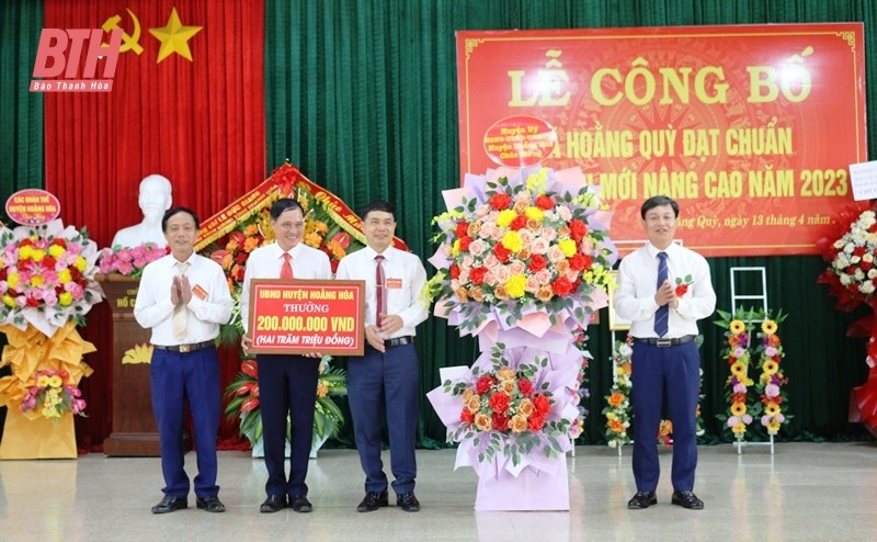 Thanh Hoá: Xã Hoằng Quỳ, huyện Hoằng Hoá đón bằng công nhận xã đạt chuẩn NTM nâng cao