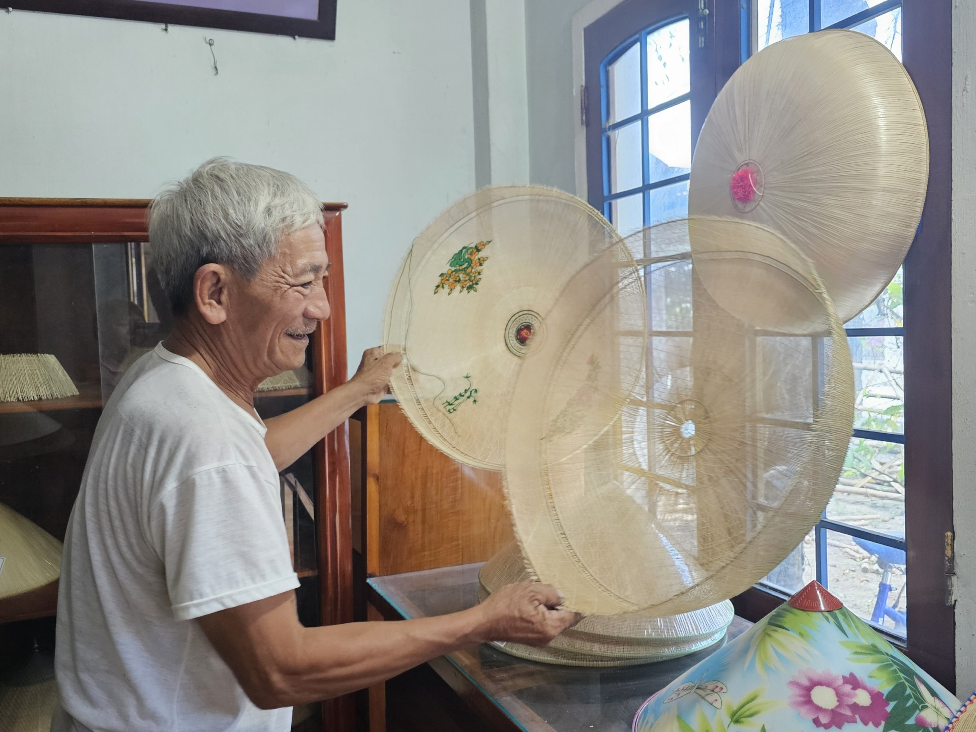 Bình Định: Nghề chằm nón ngựa Phú Gia được vinh danh di sản văn hóa phi vật thể quốc gia